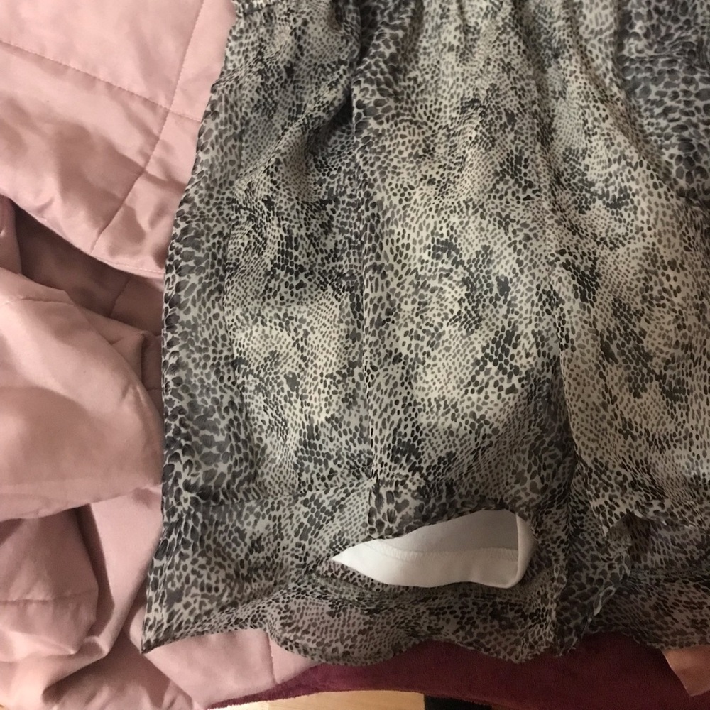 Romper. - Picture 3 of 5
